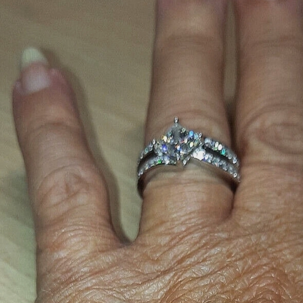 ๐๏ธ๐ Moissanite Bypass Band Ring in Rhodium Over Sterling Silver ( Size 6.0)๐ - Picture 11 of 16